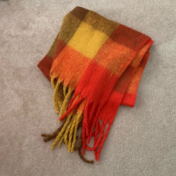 orange multicoloured checker scarf - Picture 1 of 3